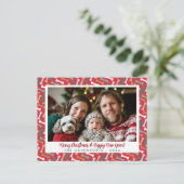 フェスティバルレッド&ティール(緑がかった色)ドッグボーンズ模様ファミリーフォト シーズンポストカード (スタンド正面)