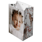 フェスティバル冬の鹿の2つの写真クリスマス ミディアムペーパーバッグ (正面アングル)