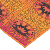 フェスティバル夢ヴィンテージレトロ赤 – 黄色オレンジ+ ショートテーブルランナー (コーナー)