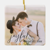 フェスティバル私たちの初めてのクリスマス婚約したギフト セラミックオーナメント (正面)