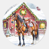 フェスティバル茶色の馬と冬の納屋のクリスマス ラウンドシール (正面)