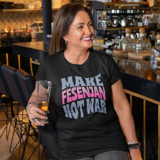 フェセンジャンを戦争から遠ざける |ペルシャおもしろいギフト Tシャツ