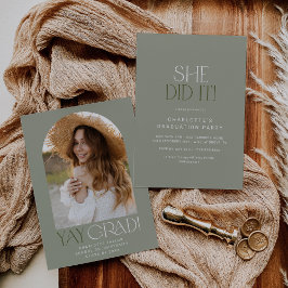 フェテモダングリーン彼女はそれを撮影したアーチ卒業 招待状