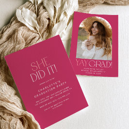 フェテモダンピンク彼女はそれを撮影したアーチ卒業 招待状