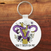 フェミニストに踏み込むな キーホルダー (正面)