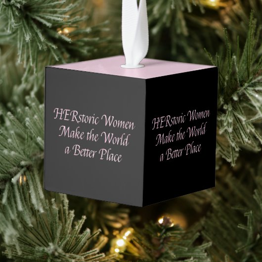 フェミニストピンクガーリーフェミニズム引用文 – 歴史 キューブオーナメント (ツリー)