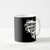 フェミニスト権限を与えられたコミュニティ投票ストロ コーヒーマグカップ (正面右)