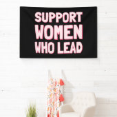 フェミニスト選挙 – IIIをリードする女性をサポート 横断幕 (インサイチュ)