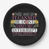 フェミニズムのリーダー権限を持つ女性引用文 ペーパープレート (正面)