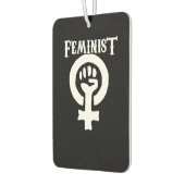 フェミニズムの象徴 カーエアーフレッシュナー (左)