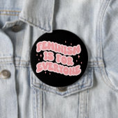 フェミニズムは誰にとってもフェミニストだ 缶バッジ (インサイチュ)