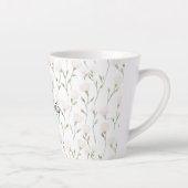 フェミニンなかわいいピンクの花 カフェラテマグ (右)