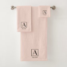 フェミニンなバラピンクのモノグラムイニシャルスクリプトおしゃれ