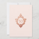 フェミニンピンク ブラッシュ ローズゴールド クレスト 50歳の誕生日 招待状 (裏面)