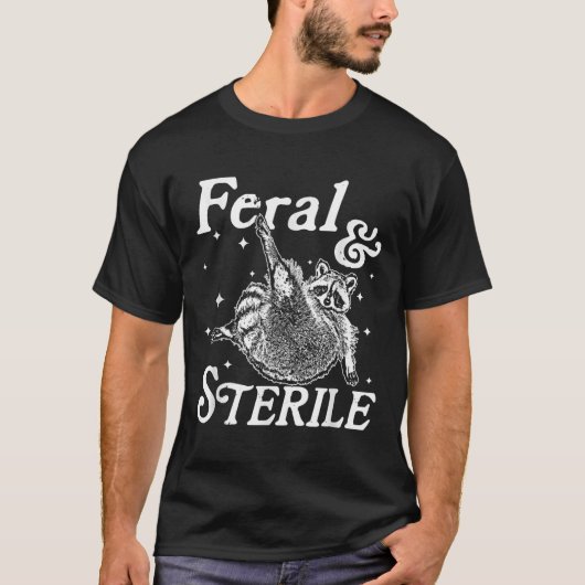 フェラルと無菌ラクーンおもしろいミーム Tシャツ (正面)
