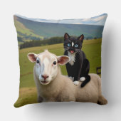 フェリーニのアイルランド乗り – 牧草地の冒険 クッション (裏面)