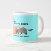 フェレットはポテトチップスのジャンボブルーマグのようなものだ ジャンボコーヒーマグカップ (正面右)