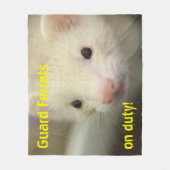 フェレット顔 フリースブランケット (正面)