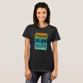 フェンシングスポーツプン女男性へ性チェスのような子供 Tシャツ (正面フル)