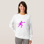 フェンシング姿 – マゼンタ Tシャツ (正面フル)