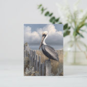 フェンスの上の水色のペリカン ポストカード (スタンド正面)