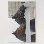 フェンス越えかわいい馬2 ジグソーパズル (縦)