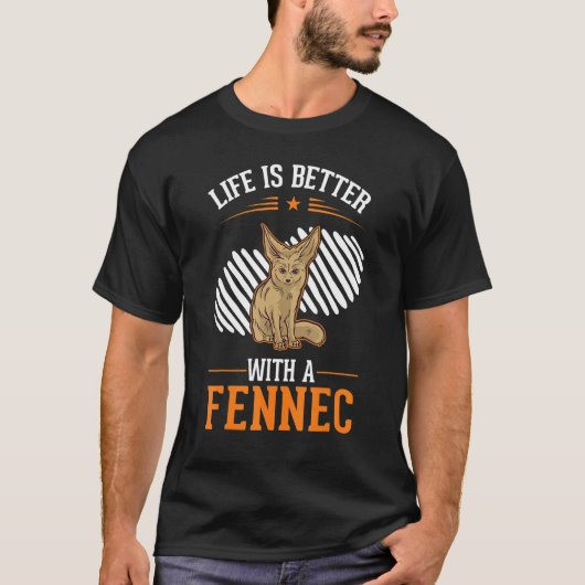 フェンネック砂漠のキツネフェンネックで Tシャツ (正面)