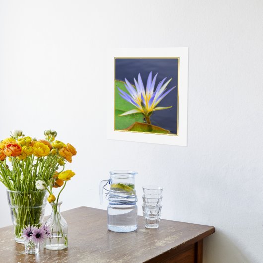 フォイルアクセントイエロー&ラベンダーウォーターリリープリント 箔ポスター (レイダウン (キッチン))