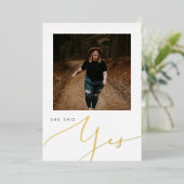 フォイルモダンミニマリストのブライダルシャワー招待 箔招待状 (立ち正面)