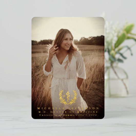 フォイルMDアスクレピウス卒業写真発表 箔招待状 (立ち正面)