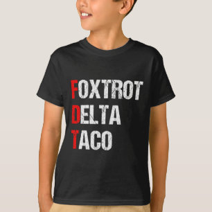 フォクトルトデルタTacoトランプ常に鶏を外に出よう Tシャツ