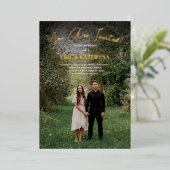 フォトとゴールドフォイルのアクセントを持つ結婚式招待状 箔招待状 (立ち正面)