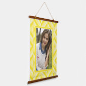 フォトイエロースリートーンダイヤモンドパターン 吊り下げ型タペストリー (傾斜あり)