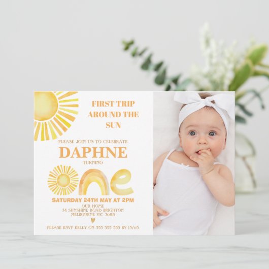 フォトイエローファーストのまわりにトリップサン1st誕生日 招待状 (スタンド正面)