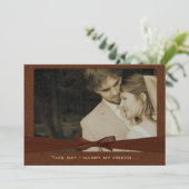 フォトウェディング私は私の友人 – チョコレートと結婚する 招待状 (スタンド正面)