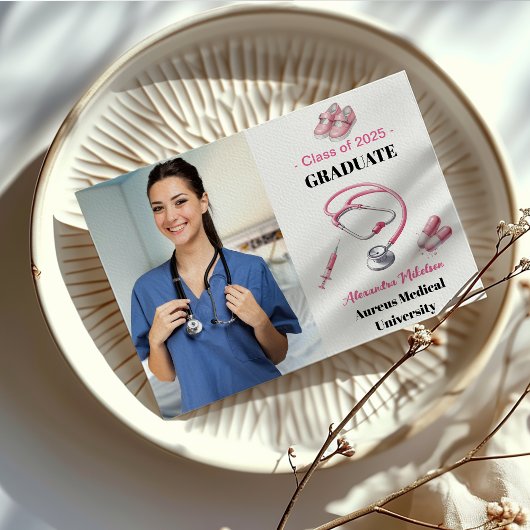 フォトウォーターカラーピンク看護学校卒業生 案内状