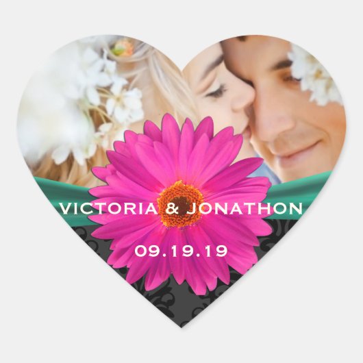 フォトエメラルドとピンクガーベラデイジー結婚ズ ハートシール (正面)