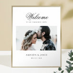 フォトエレガントモダン婚約パーティへようこそ ポスター<br><div class="desc">この写真エレガントの単に結婚婚約パーティ歓迎のサインテンプレートは、クラシックと鮮明なモダンデザインを備えてしゃれているいる。カスタマイズ写真でお気に入りのお前のユニークな写真を作れ!好みに合わせてフォントや文字の色を変えることができる。そして我々の歓迎結婚のサイン集により印象的なデザインをチェックして!</div>
