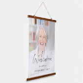 フォトオーバーレイモダン退職パーティーへようこそ 吊り下げ型タペストリー (傾斜あり)