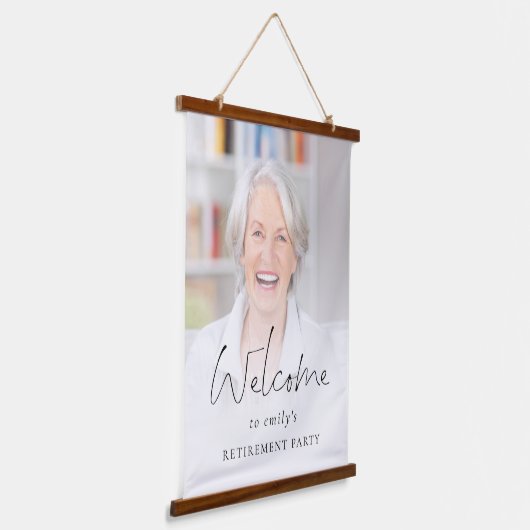 フォトオーバーレイモダン退職パーティーへようこそ 吊り下げ型タペストリー (傾斜あり)