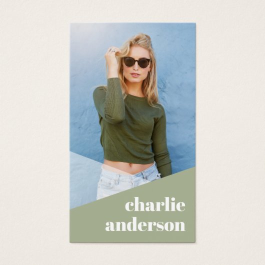 フォトカスタムトレンディーインフルエンサーのプロファイルカード (正面)