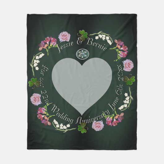 フォトカスタムフローラハート結婚のアニバーサリーグレー フリースブランケット (正面)