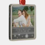フォトカップルズ初めてのクリスマスオーナメントグレー メタルオーナメント (右)