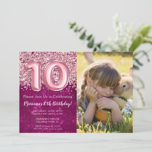 フォトガールマゼンタピンクグリッター10誕生日 招待状 (スタンド正面)