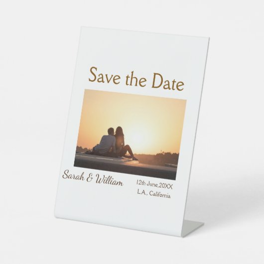 フォトクラシックエレガント白結婚タイポグラフィモダン 台座サイン (正面)