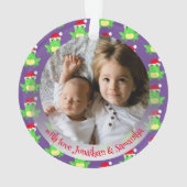 フォトクリスマスパープルカエル可愛いサンタハットパターン オーナメント (裏面)