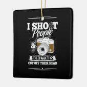 フォトグラファーが毎日人を連れて行く セラミックオーナメント (左)