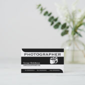フォトグラファーのカメラブラック、白い目を引く 名刺 (スタンド正面)