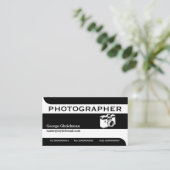フォトグラファーのカメラブラック、白い目を引く 名刺 (スタンド正面)