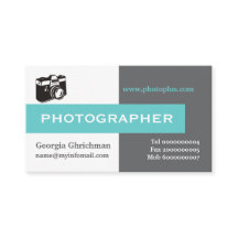 フォトグラファーのグレー、白、青い目を引く